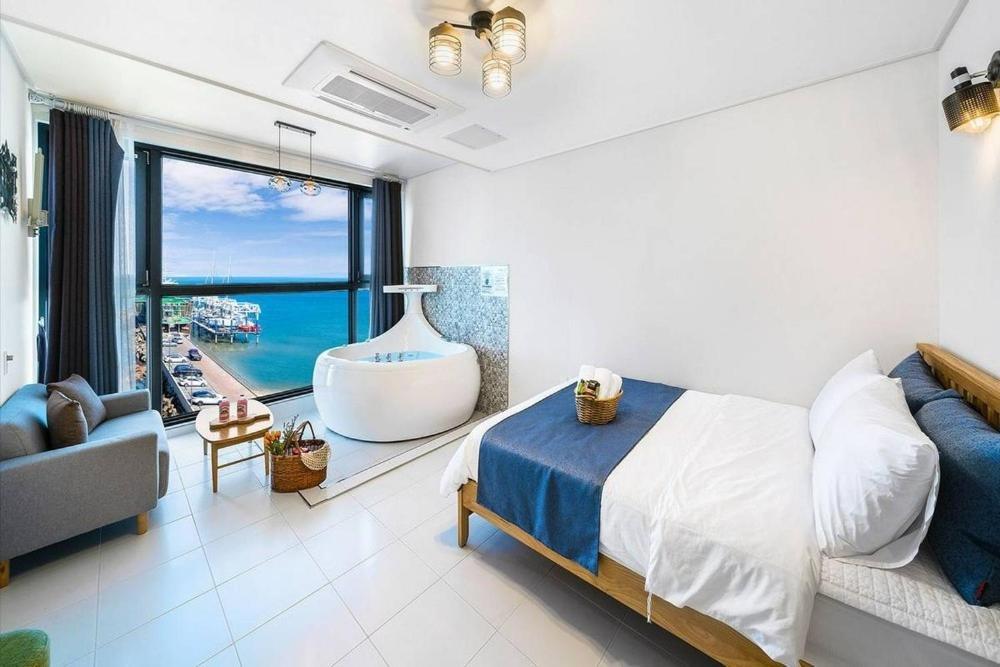 The Great Ocean Pension Gangneung Room photo